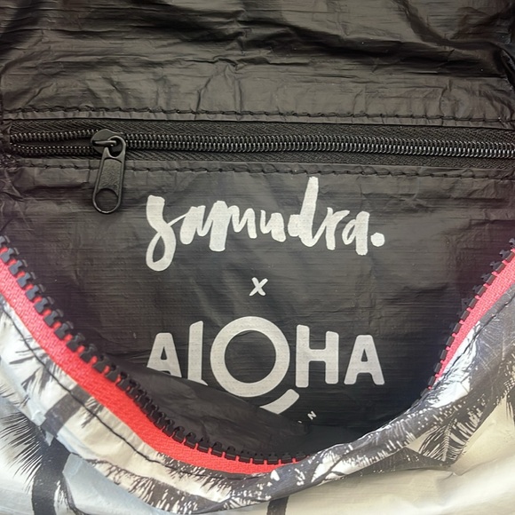 Aloha Collection Kalapana Samudra Fanny Pack - Picture 7 of 9